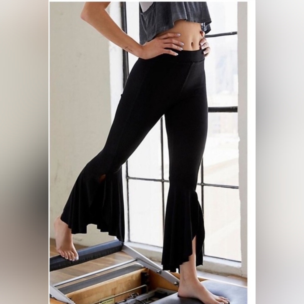 Free People Movement Low and Flow Flared Ribbed Legging Yoga Pant Small - Picture 2 of 8